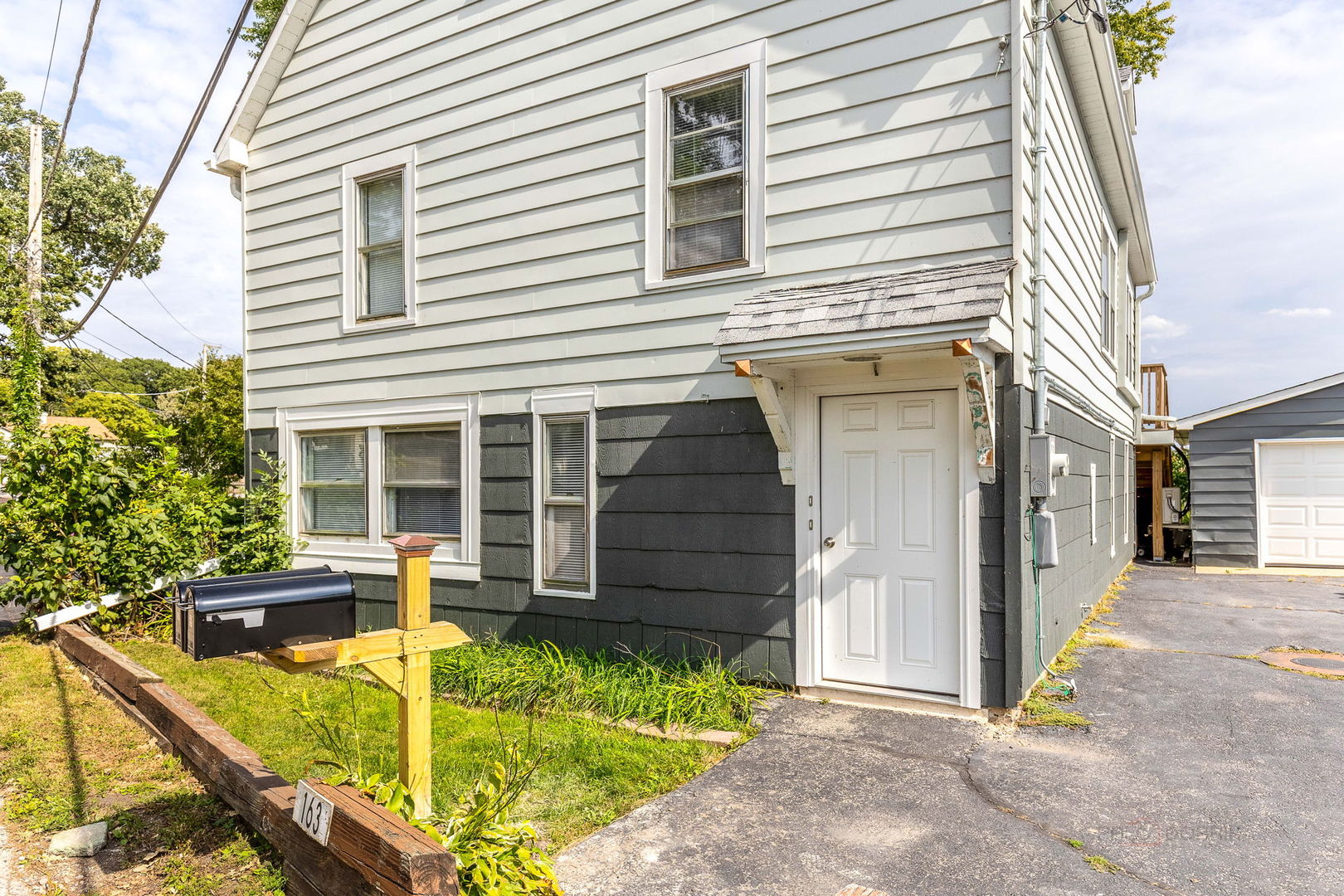 163 Eagle Point Road #1, Fox Lake, IL 60020