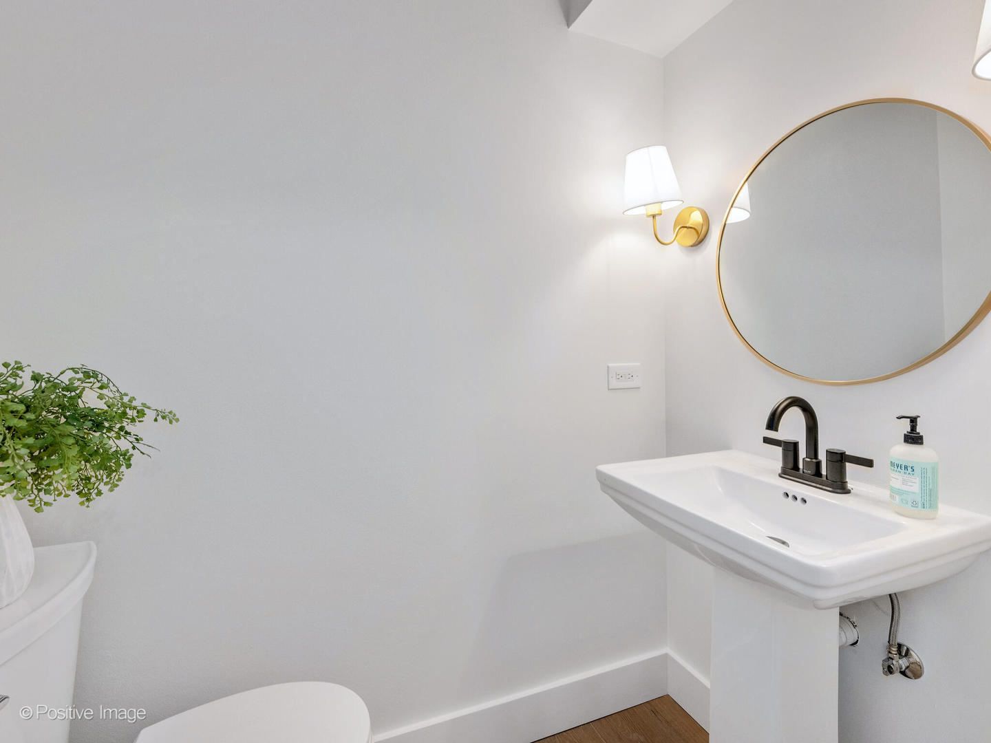 140 N Quincy Street, Hinsdale, IL 60521