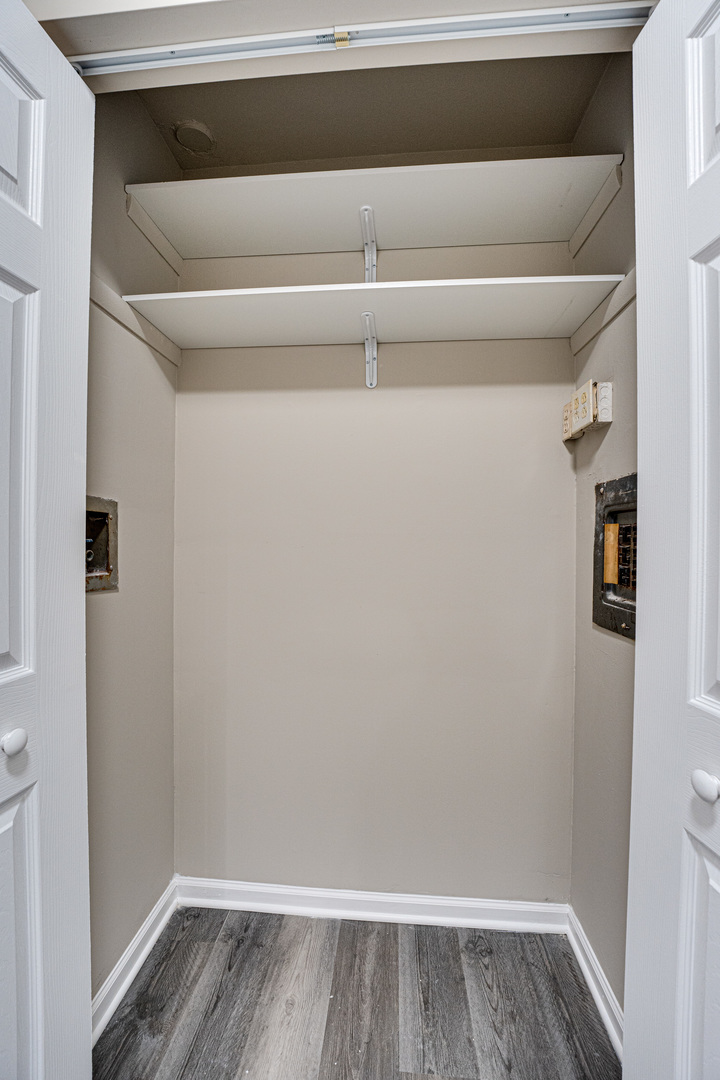 5522 E Lake Drive #B, Lisle, IL 60532