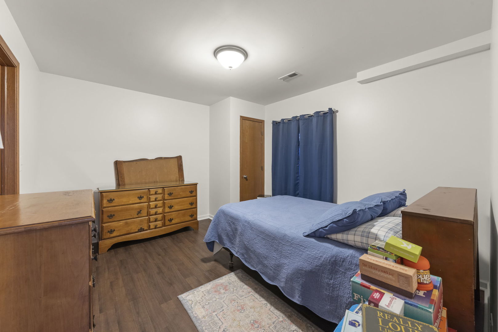 393 E 16th Place, Lombard, IL 60148