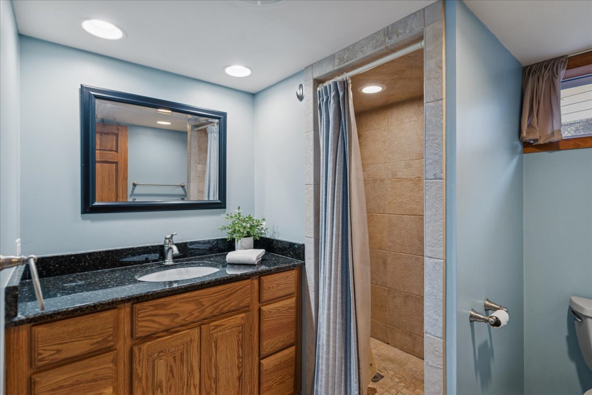 281 N Shaddle Avenue, Mundelein, IL 60060