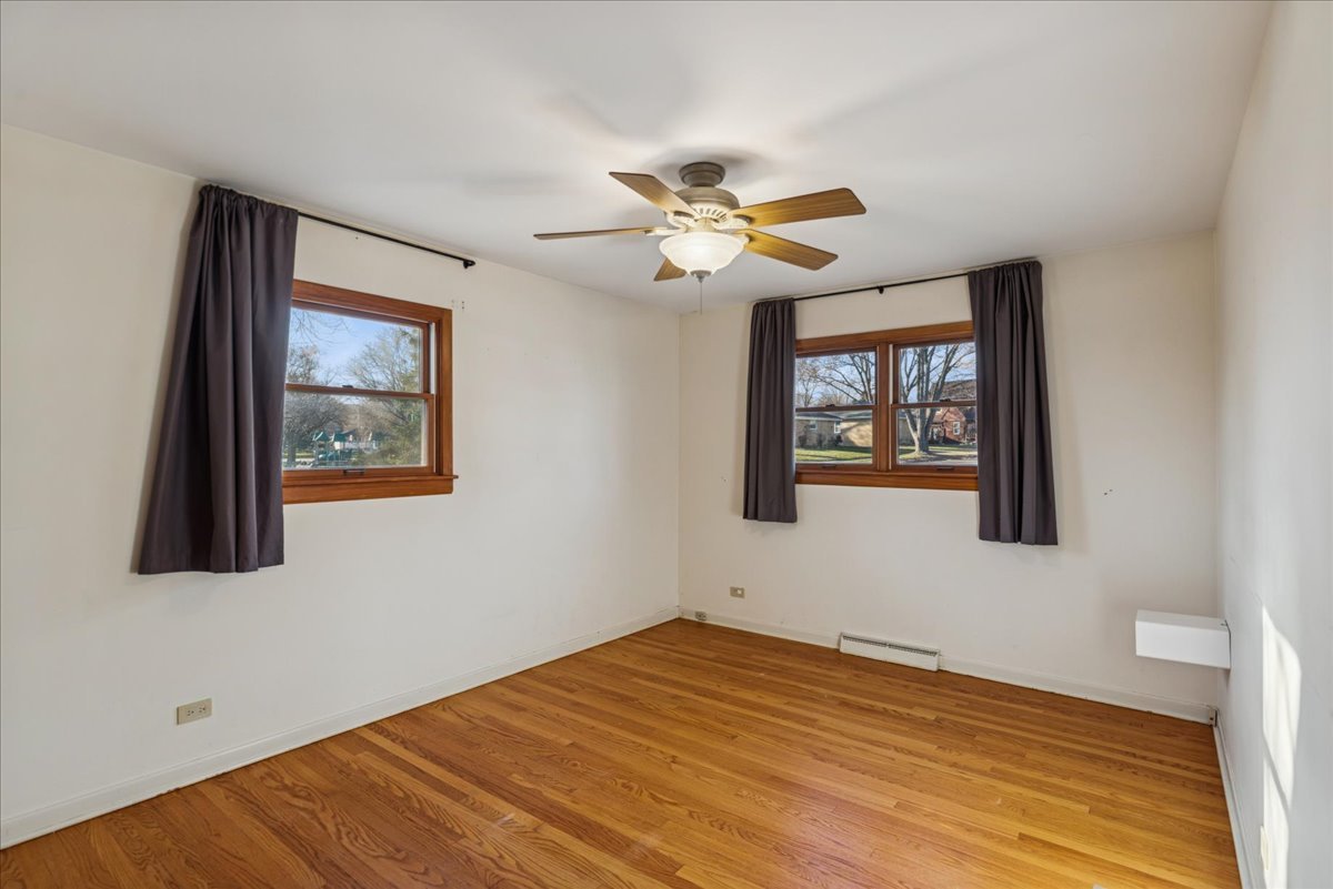 281 N Shaddle Avenue, Mundelein, IL 60060