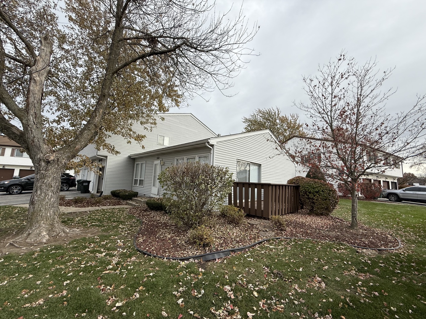 20137 S Hampton Court #A, Frankfort, IL 60423