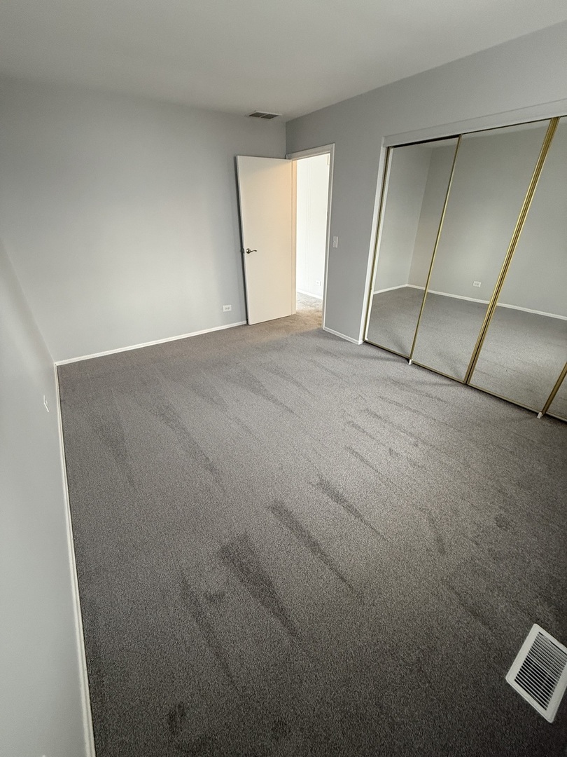 20137 S Hampton Court #A, Frankfort, IL 60423