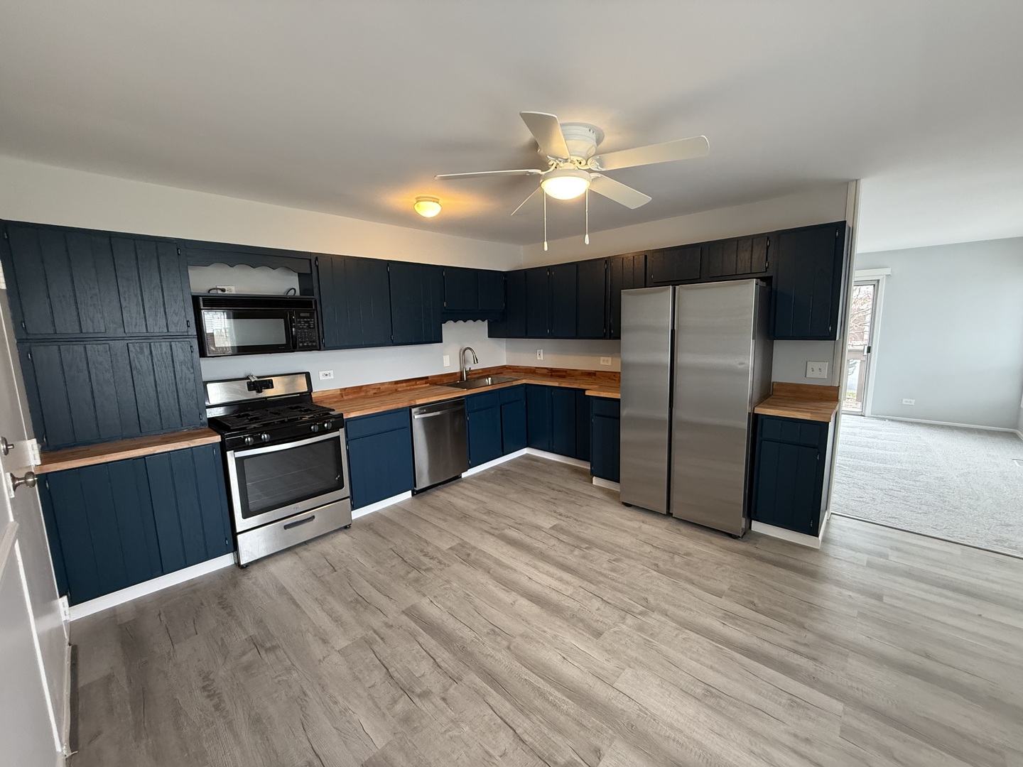 20137 S Hampton Court #A, Frankfort, IL 60423