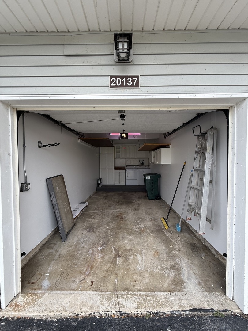 20137 S Hampton Court #A, Frankfort, IL 60423