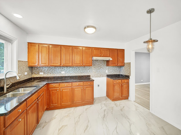 22248 Karlov Avenue, Richton Park, IL 60471