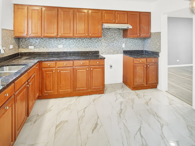 22248 Karlov Avenue, Richton Park, IL 60471