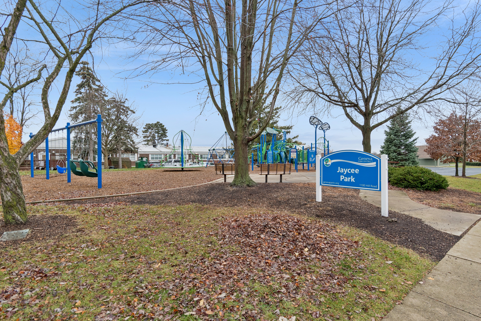 101 Aberdeen Court, Geneva, IL 60134