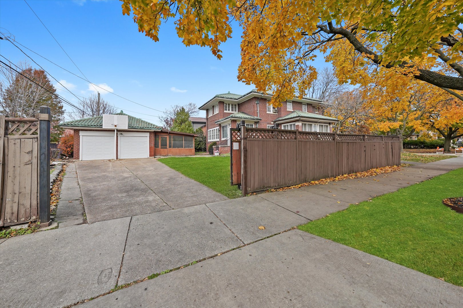 10456 S Hamilton Avenue, Chicago, IL 60643