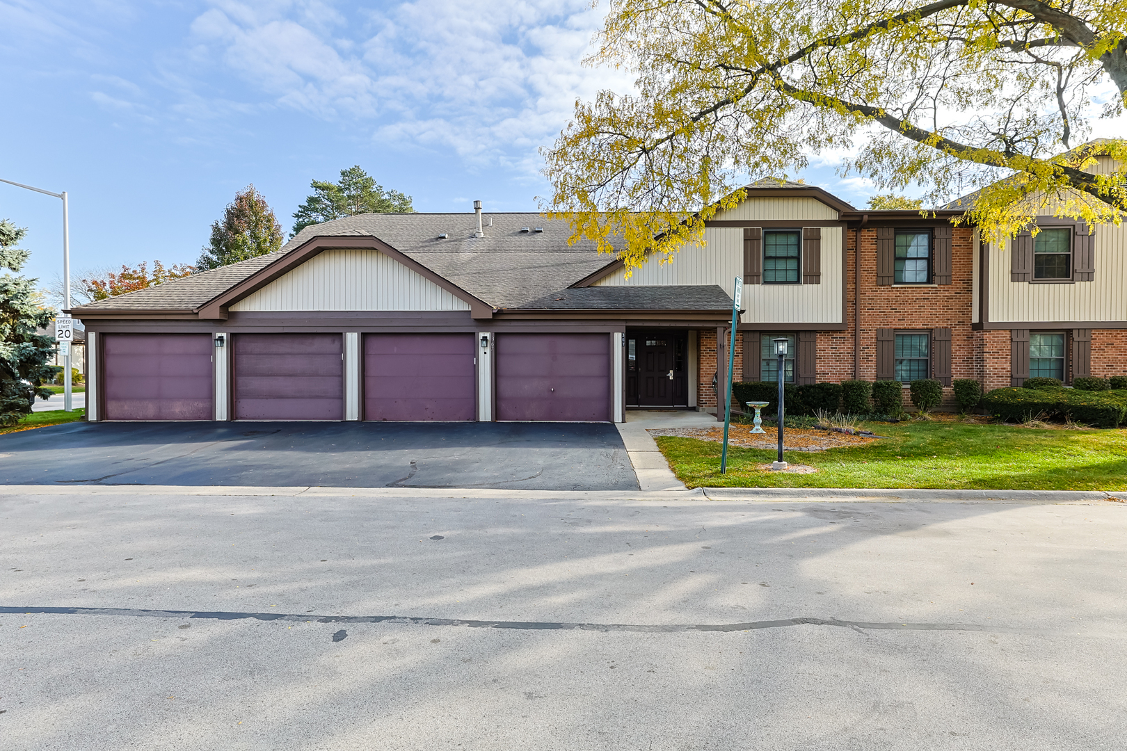367 Greystone Court #A2, Schaumburg, IL 60193