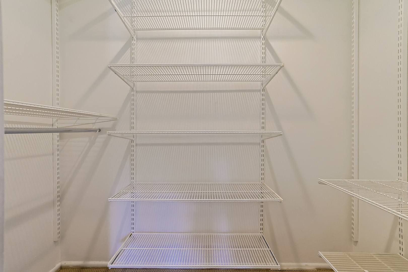 367 Greystone Court #A2, Schaumburg, IL 60193