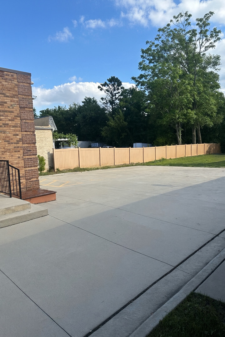 170 W Irving Park Road, Wood Dale, IL 60191