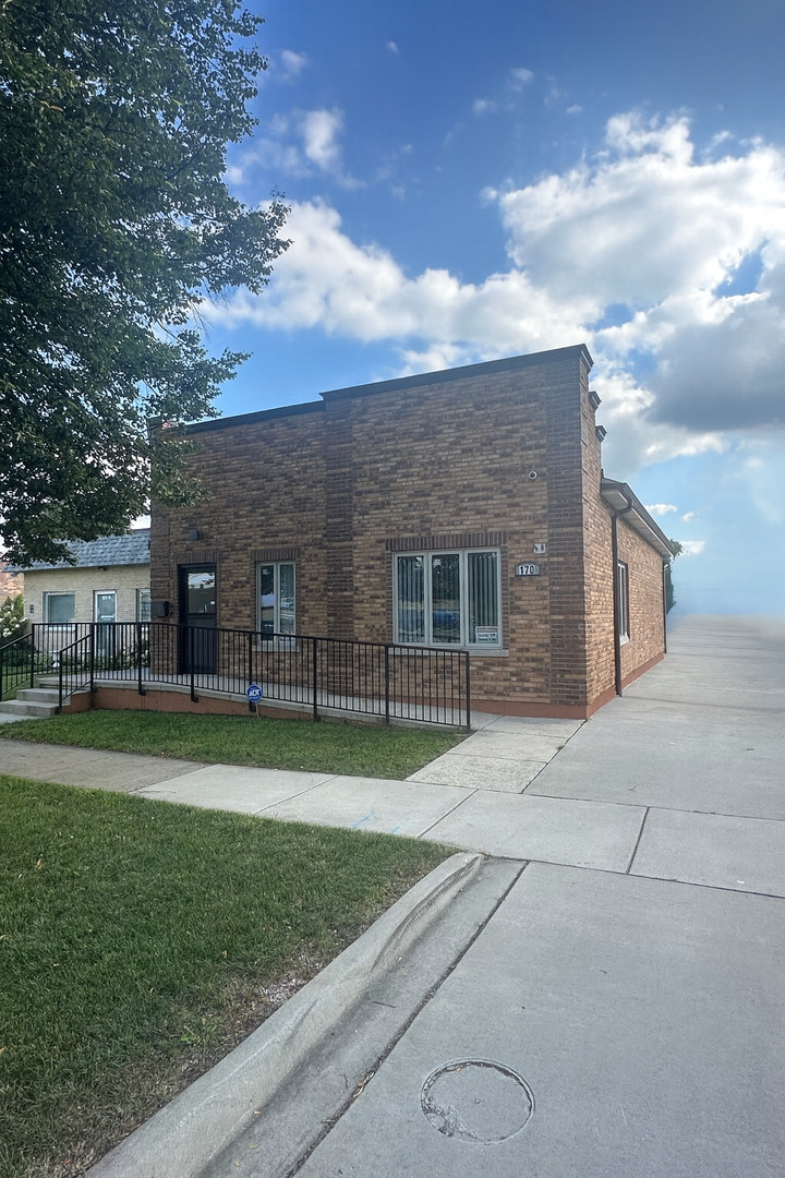 170 W Irving Park Road, Wood Dale, IL 60191