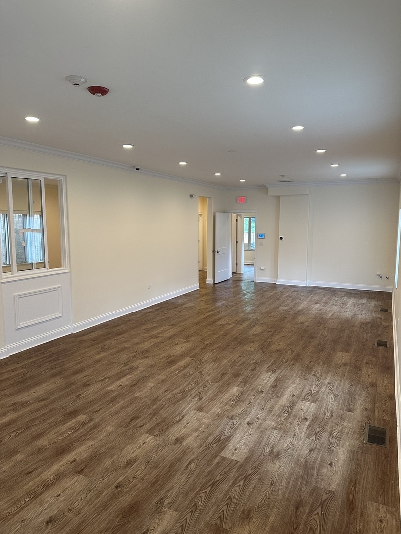 170 W Irving Park Road, Wood Dale, IL 60191