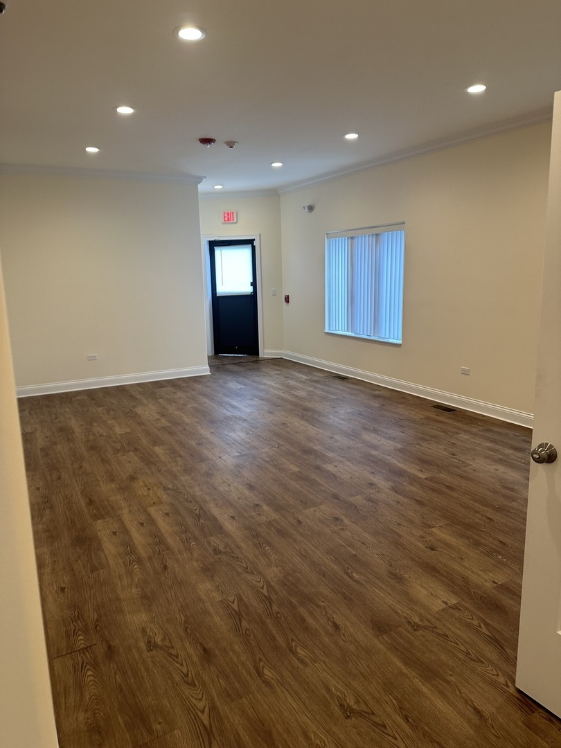 170 W Irving Park Road, Wood Dale, IL 60191