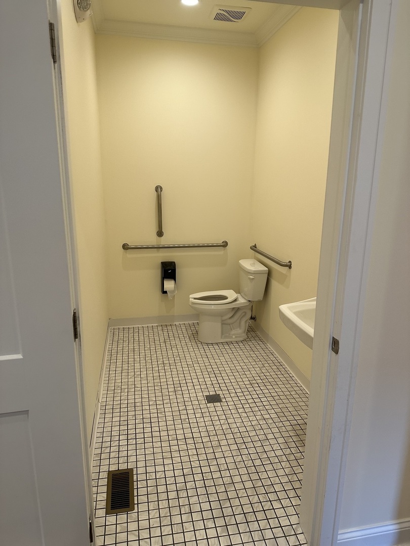 170 W Irving Park Road, Wood Dale, IL 60191