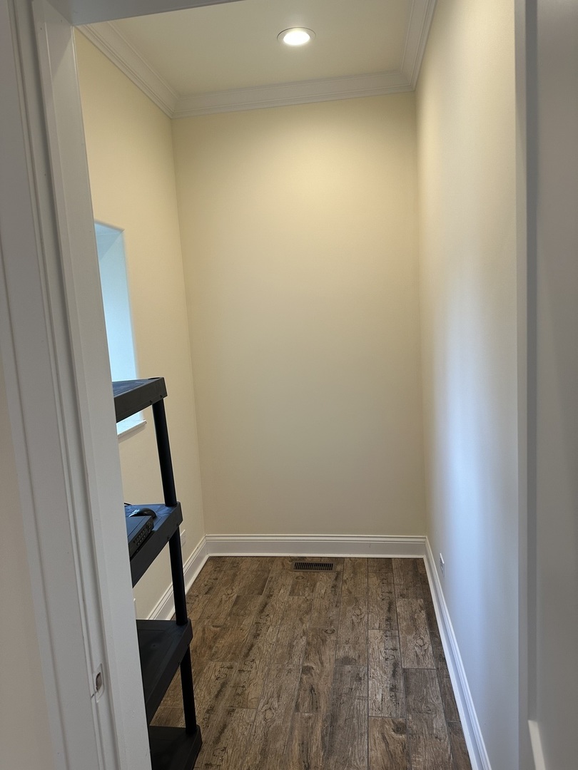 170 W Irving Park Road, Wood Dale, IL 60191