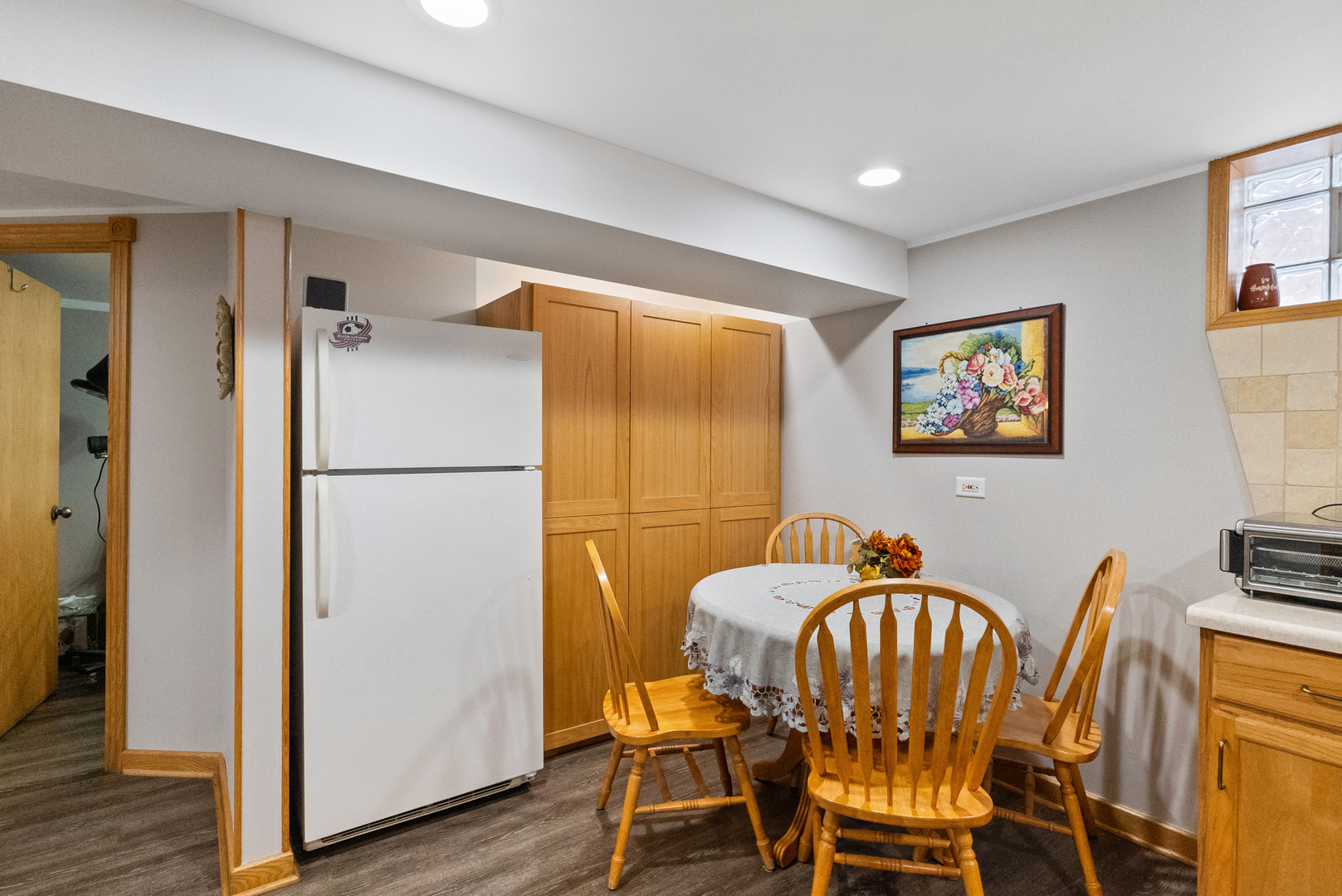 8232 S Ferdinand Avenue, Bridgeview, IL 60455