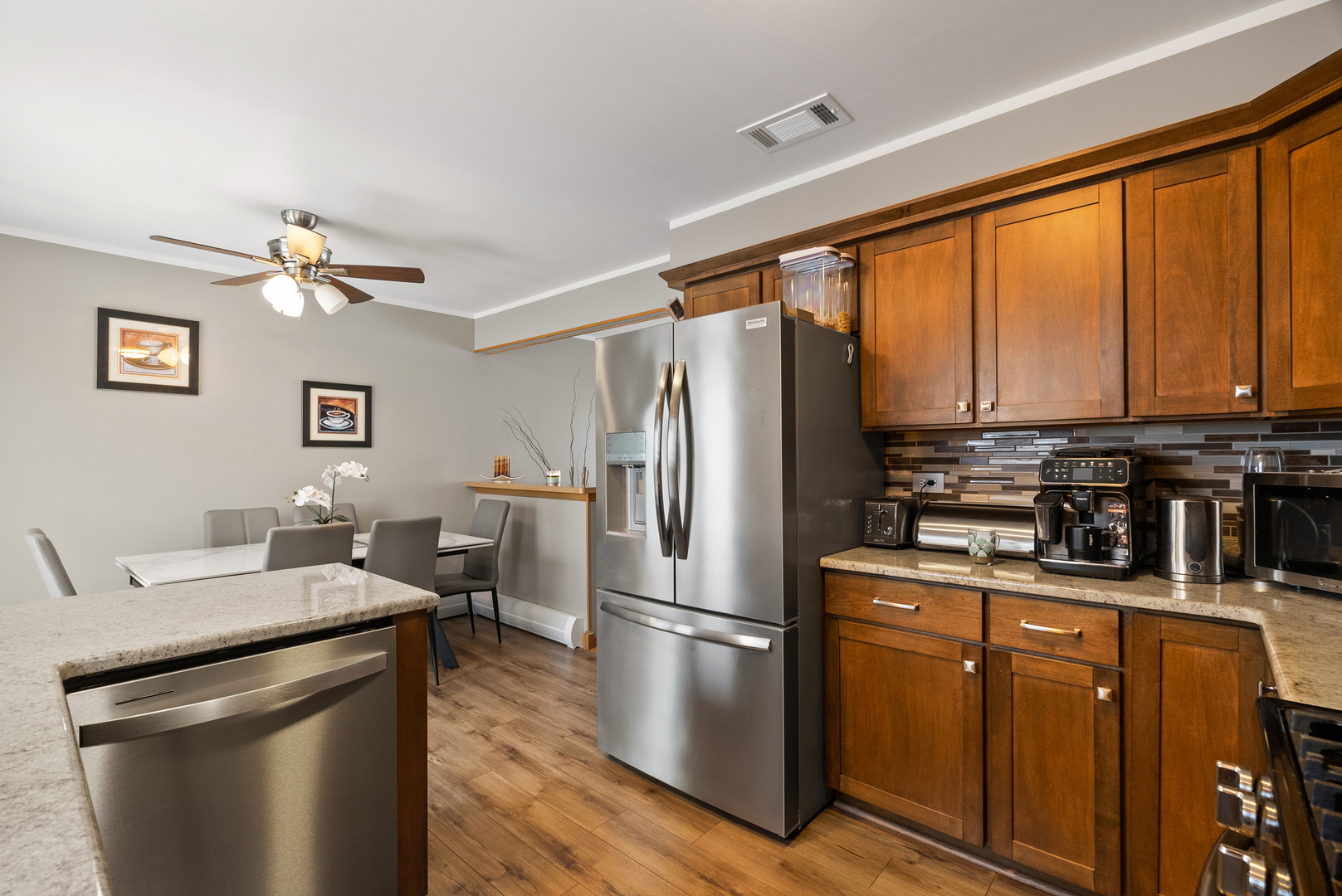 8232 S Ferdinand Avenue, Bridgeview, IL 60455