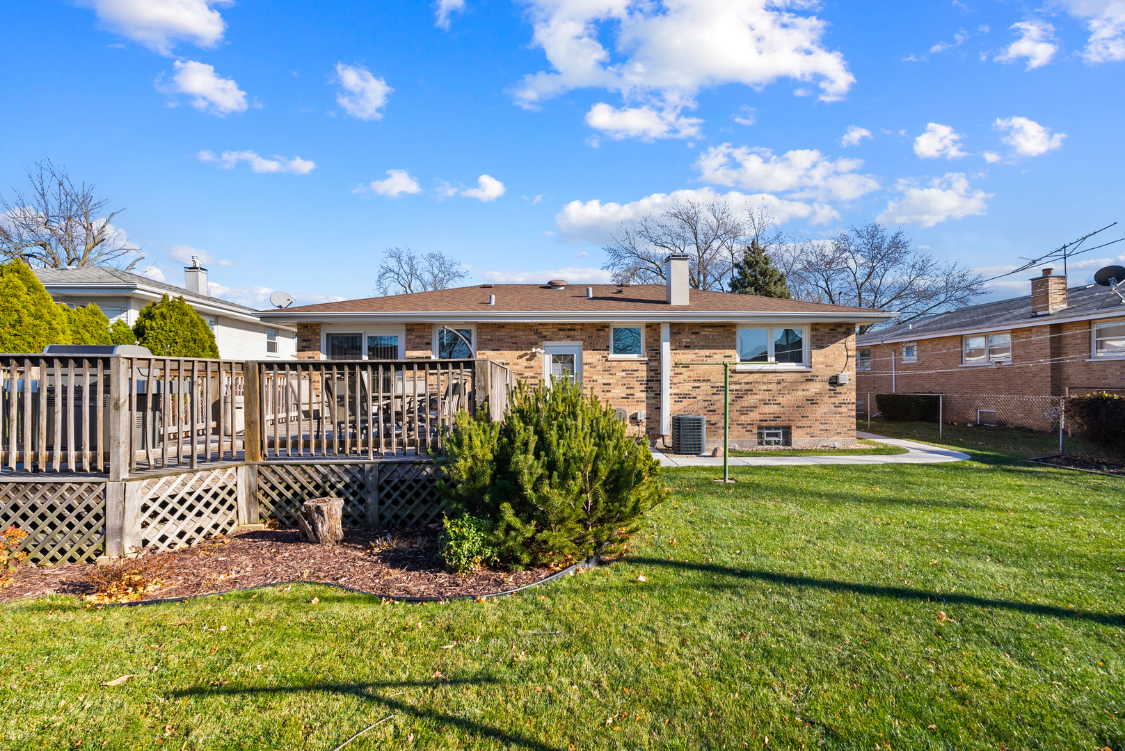 8232 S Ferdinand Avenue, Bridgeview, IL 60455