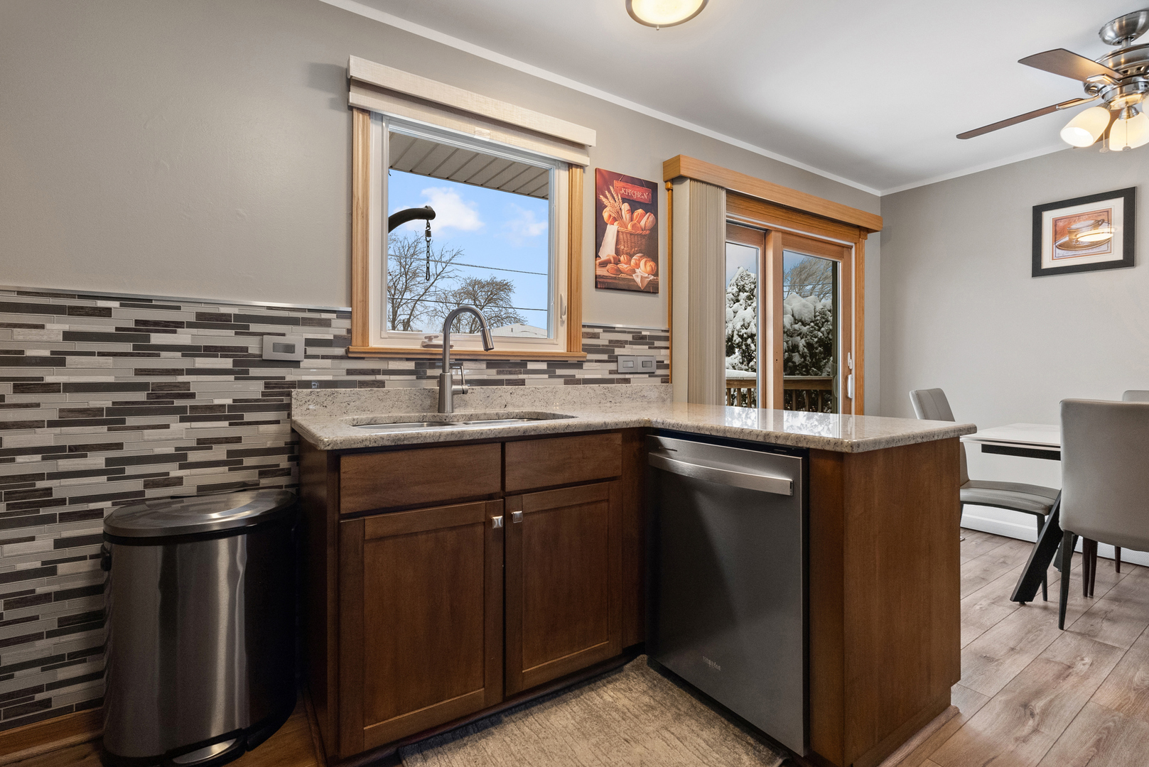 8232 S Ferdinand Avenue, Bridgeview, IL 60455