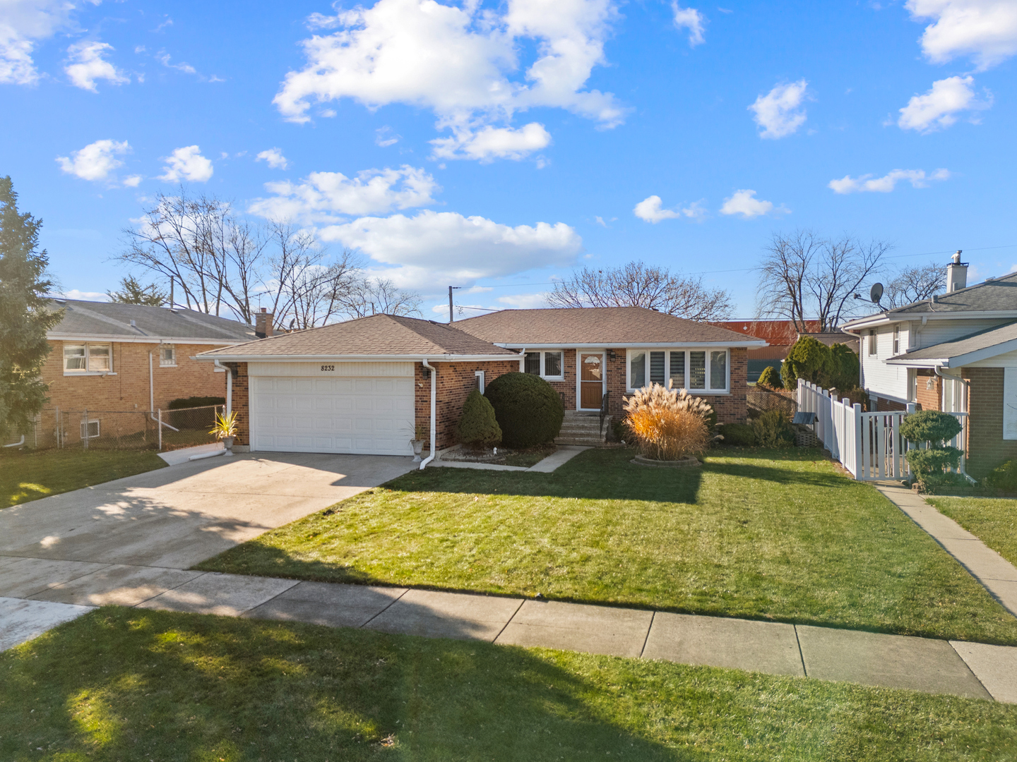 8232 S Ferdinand Avenue, Bridgeview, IL 60455