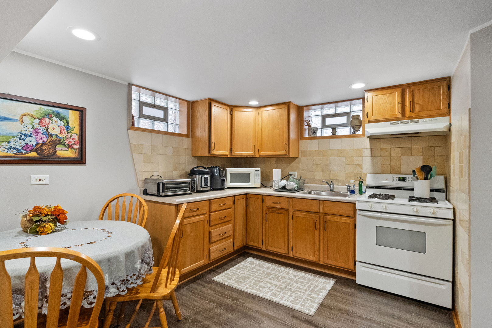 8232 S Ferdinand Avenue, Bridgeview, IL 60455