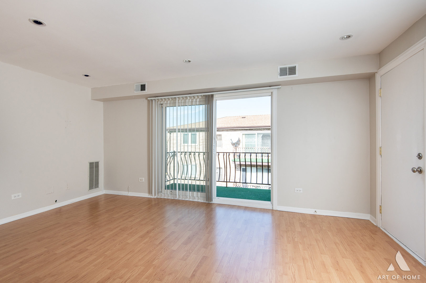 6444 S Narragansett Avenue #3W, Chicago, IL 60638