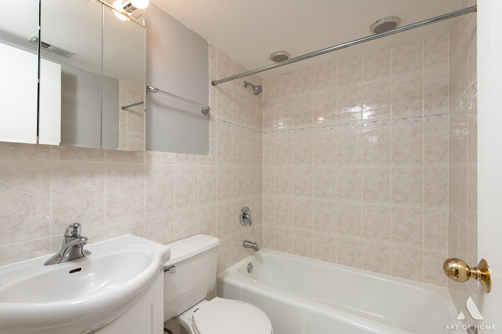 6444 S Narragansett Avenue #3W, Chicago, IL 60638