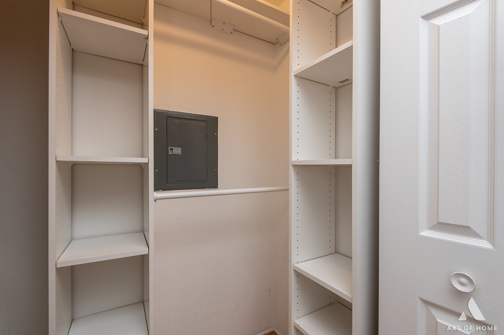 6444 S Narragansett Avenue #3W, Chicago, IL 60638