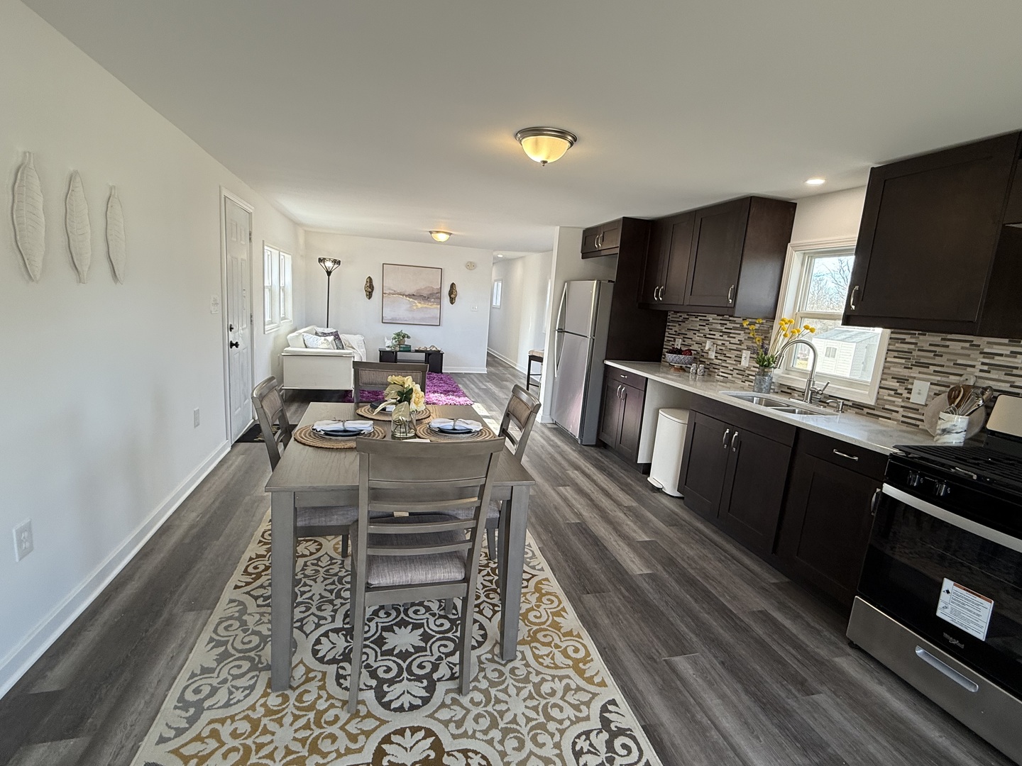 237 Blackthorn Road, Matteson, IL 60443