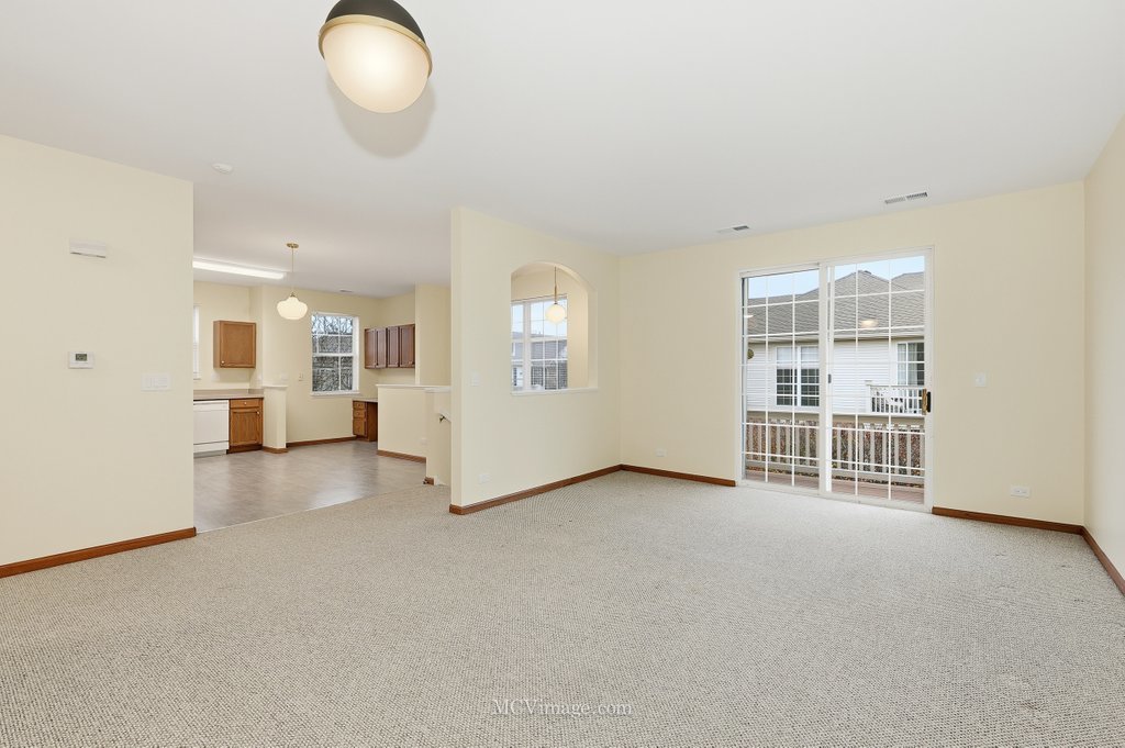 9017 Concord Lane #L, Justice, IL 60458