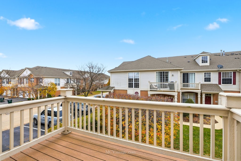 9017 Concord Lane #L, Justice, IL 60458