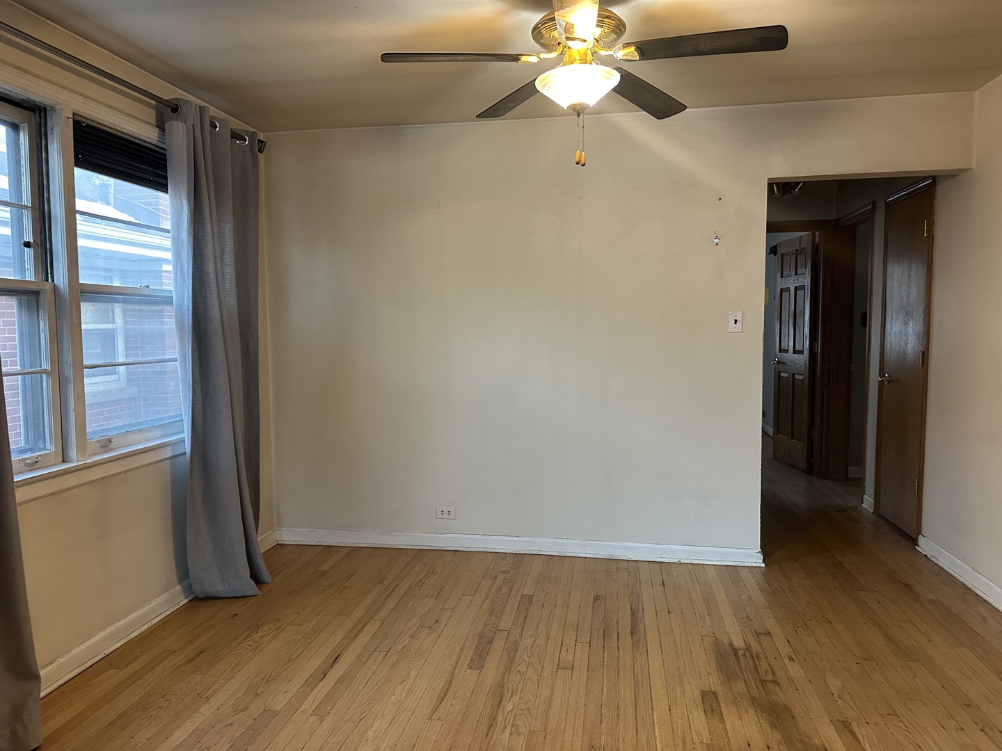 5265 W Devon Avenue, Chicago, IL 60646