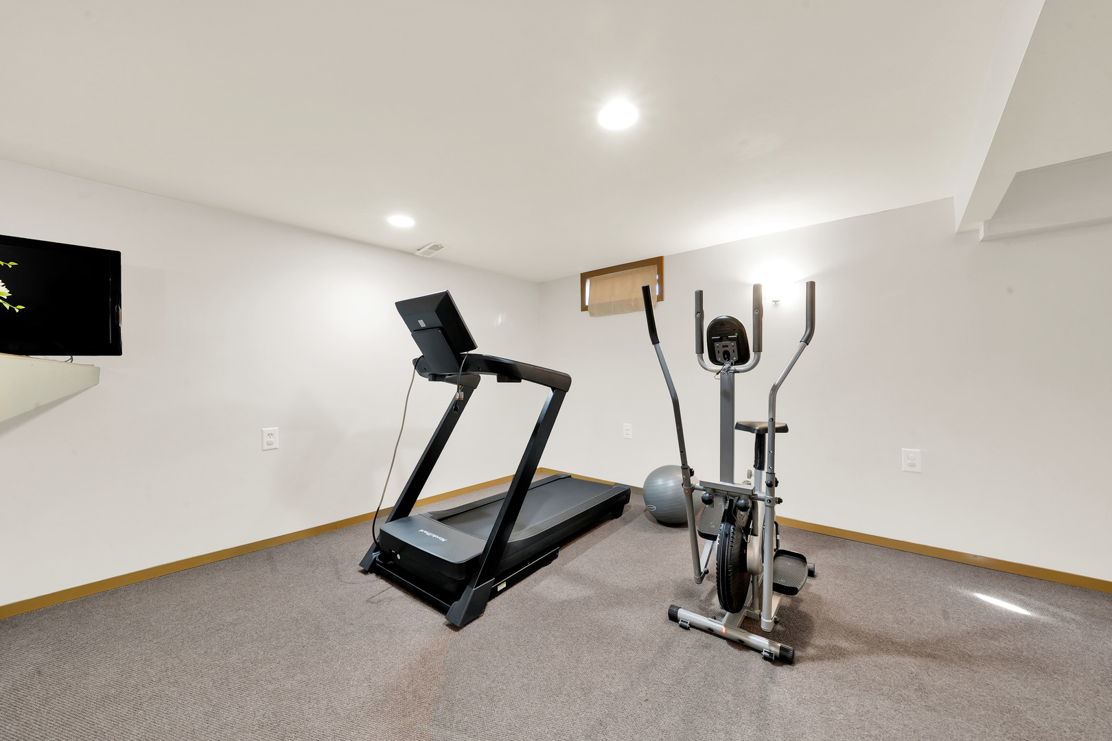 19 Mohawk Drive, Thornton, IL 60476