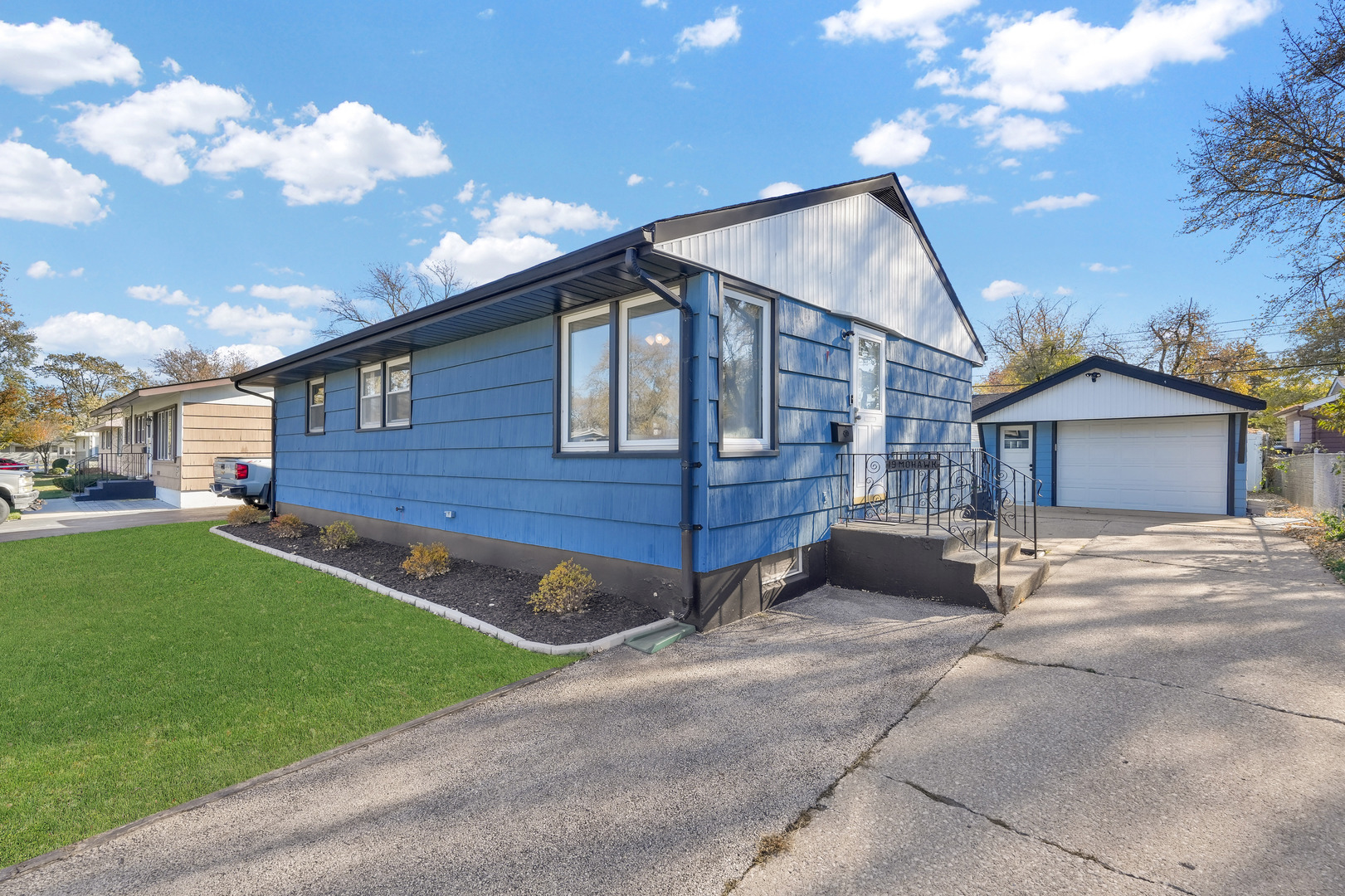 19 Mohawk Drive, Thornton, IL 60476