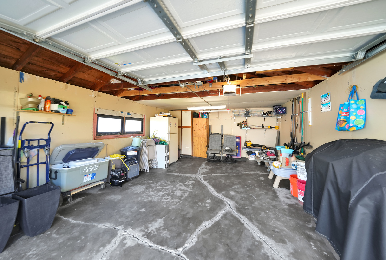 19 Mohawk Drive, Thornton, IL 60476