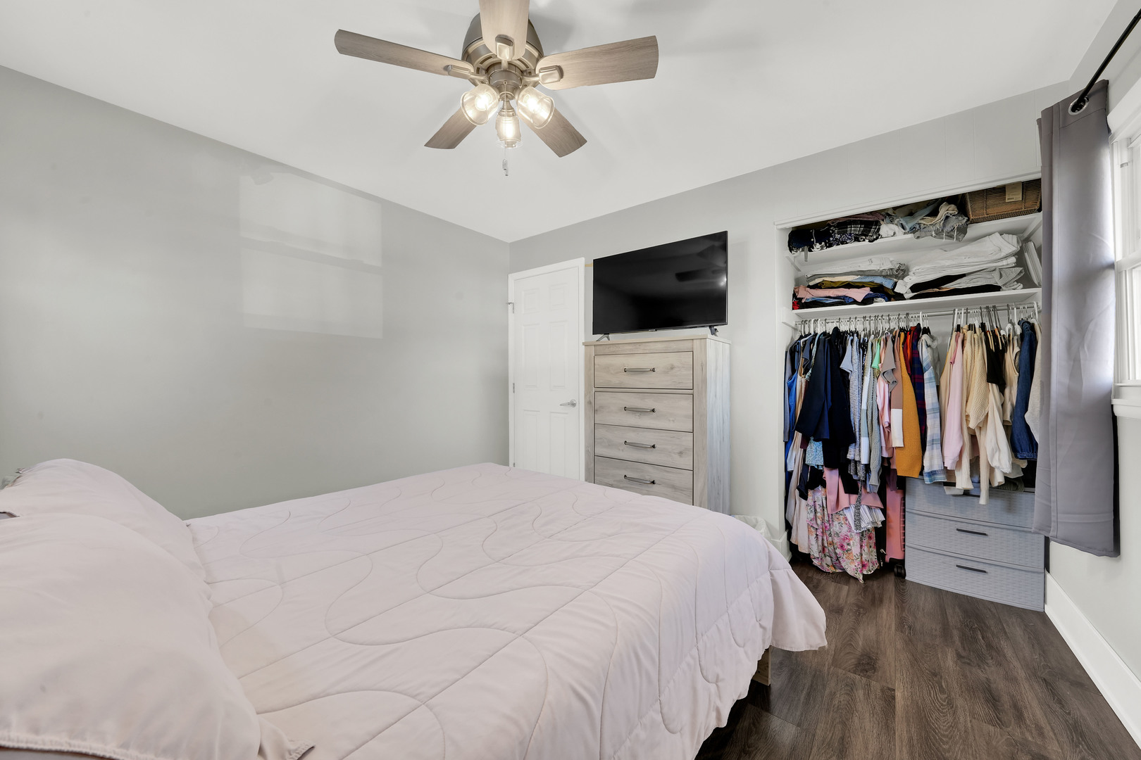 19 Mohawk Drive, Thornton, IL 60476