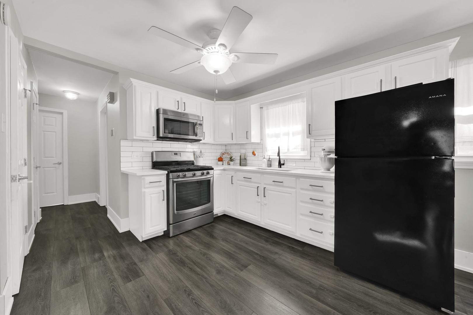 19 Mohawk Drive, Thornton, IL 60476