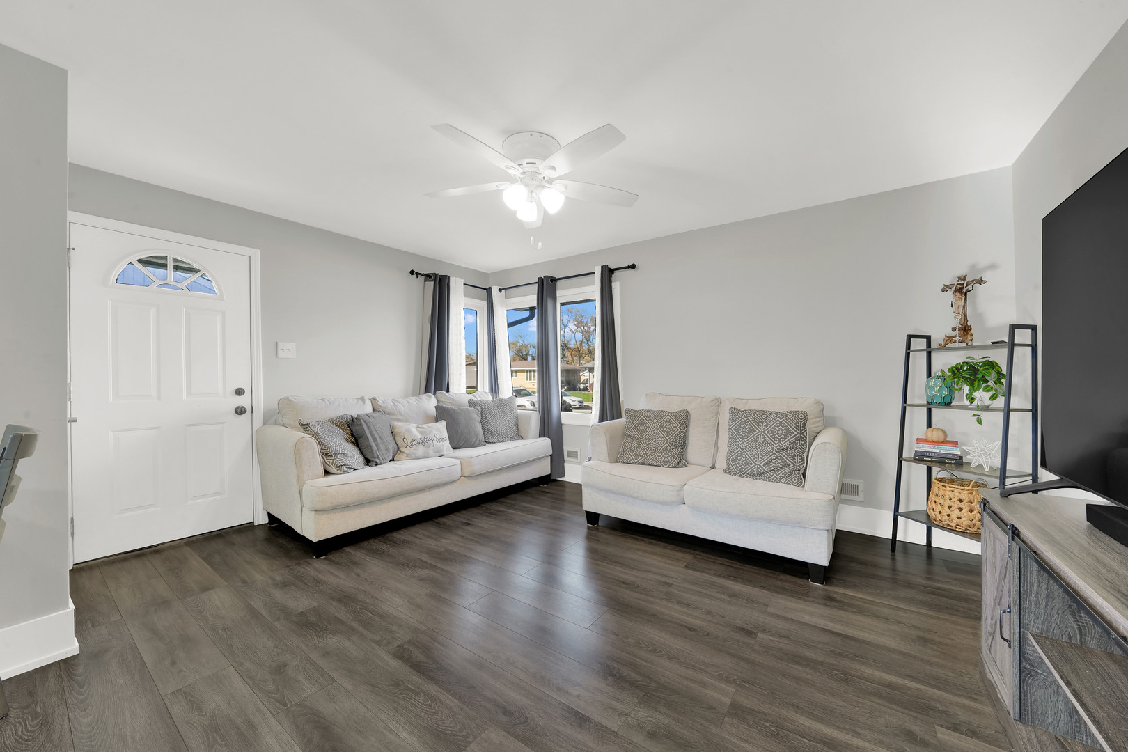 19 Mohawk Drive, Thornton, IL 60476