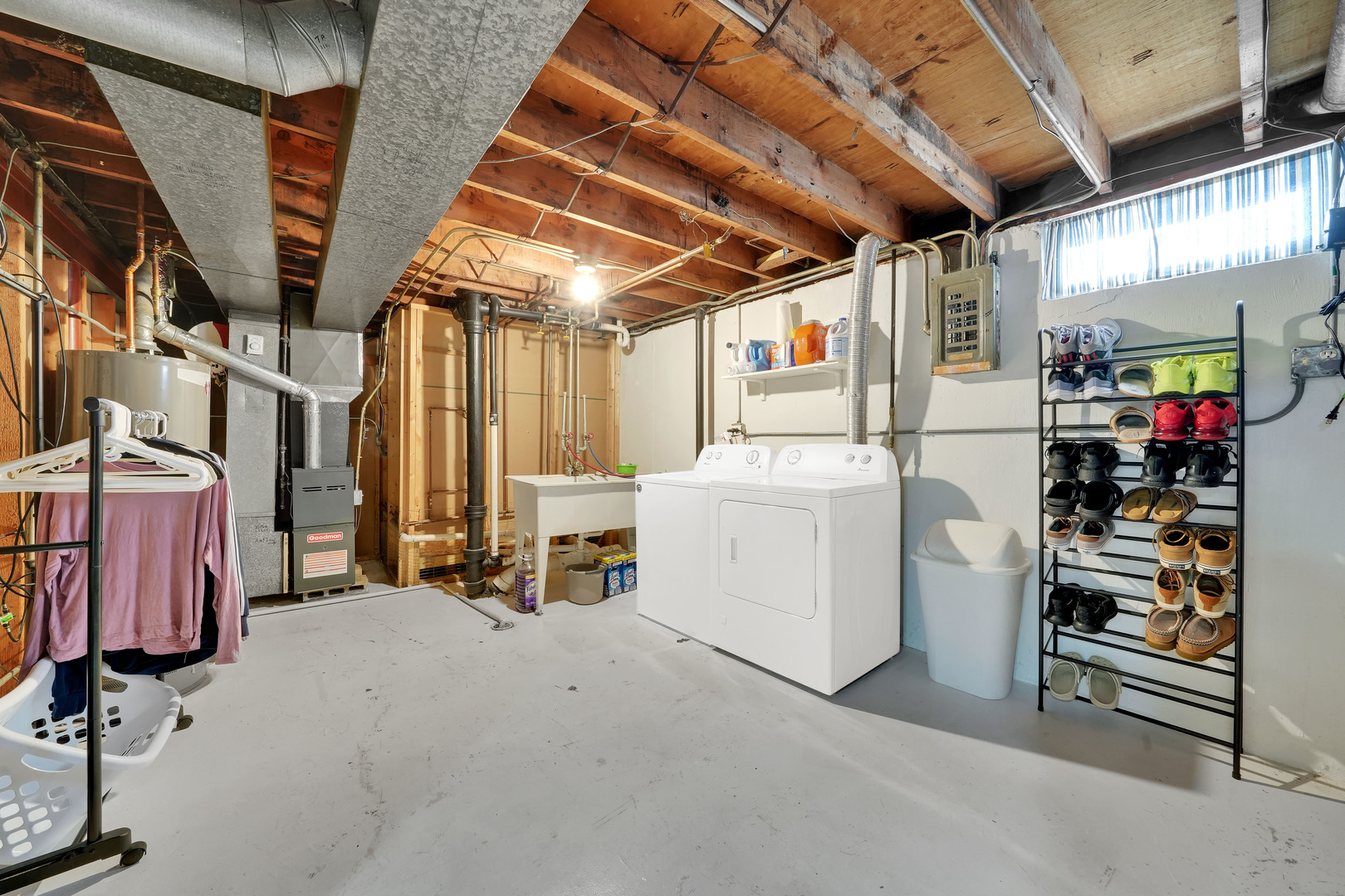 19 Mohawk Drive, Thornton, IL 60476