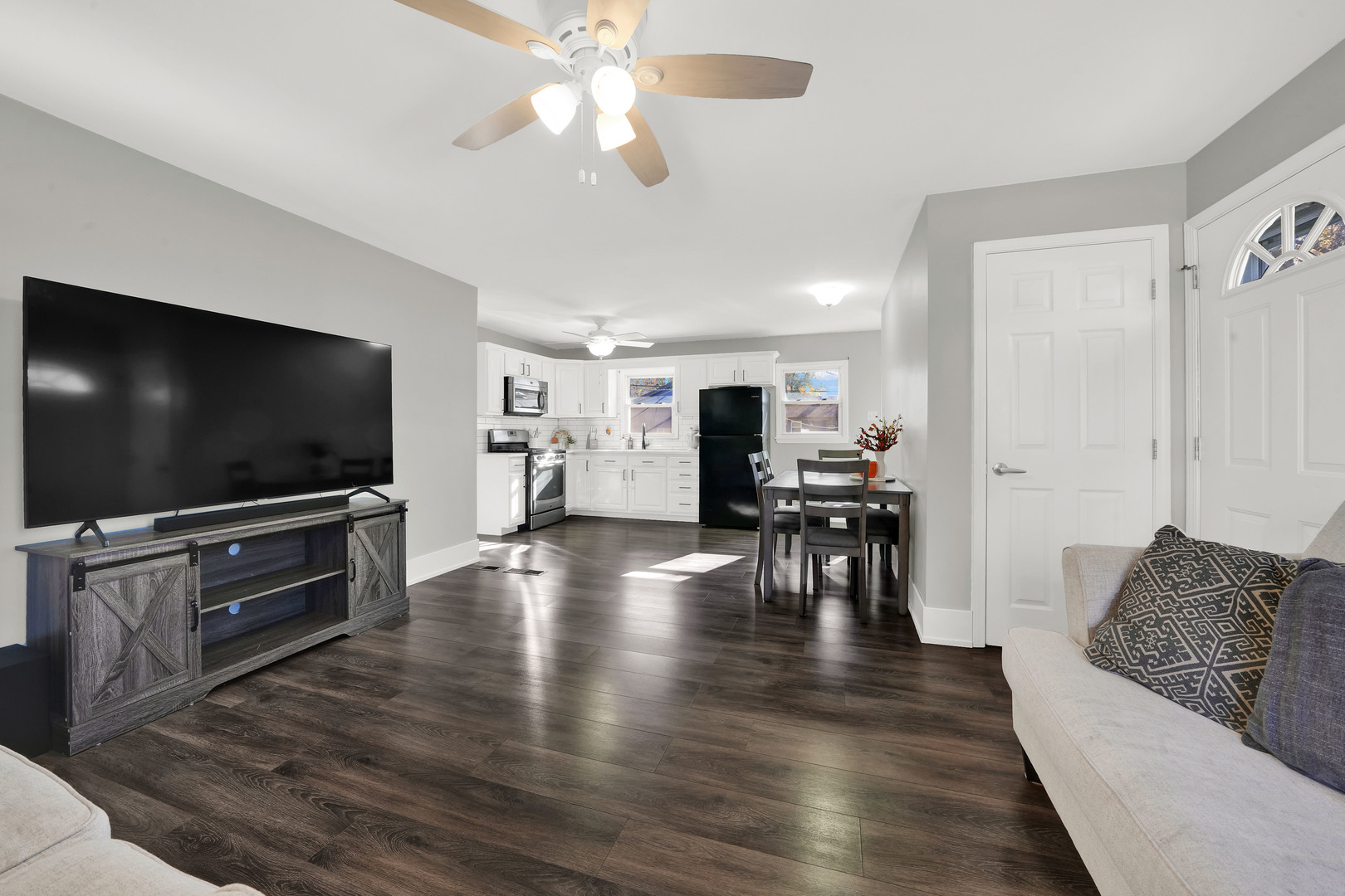 19 Mohawk Drive, Thornton, IL 60476