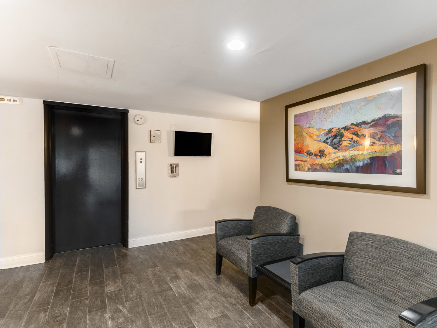 7211 Wolf Road #301A, Indian Head Park, IL 60525