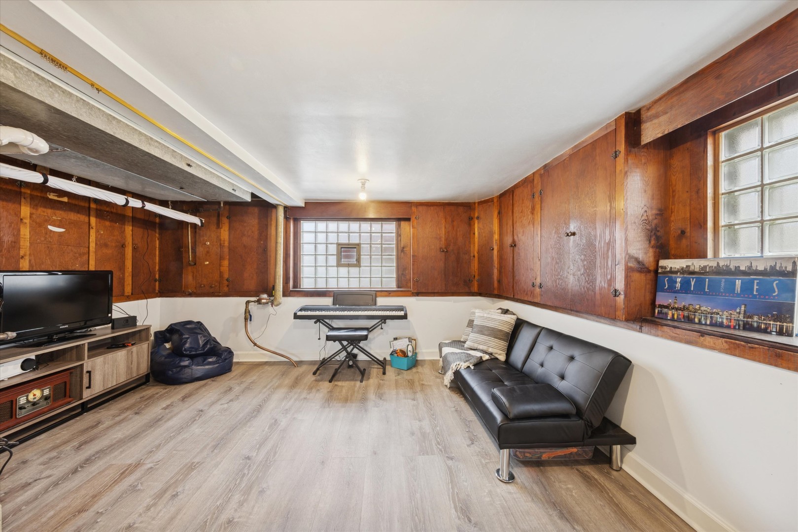 2935 Vernon Avenue, Brookfield, IL 60513