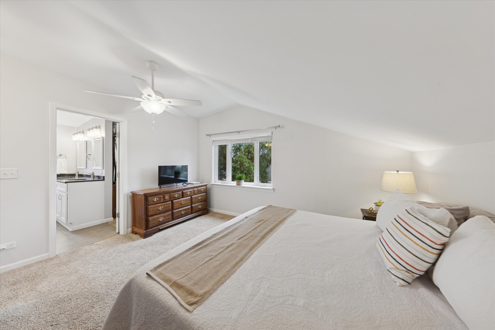 2935 Vernon Avenue, Brookfield, IL 60513