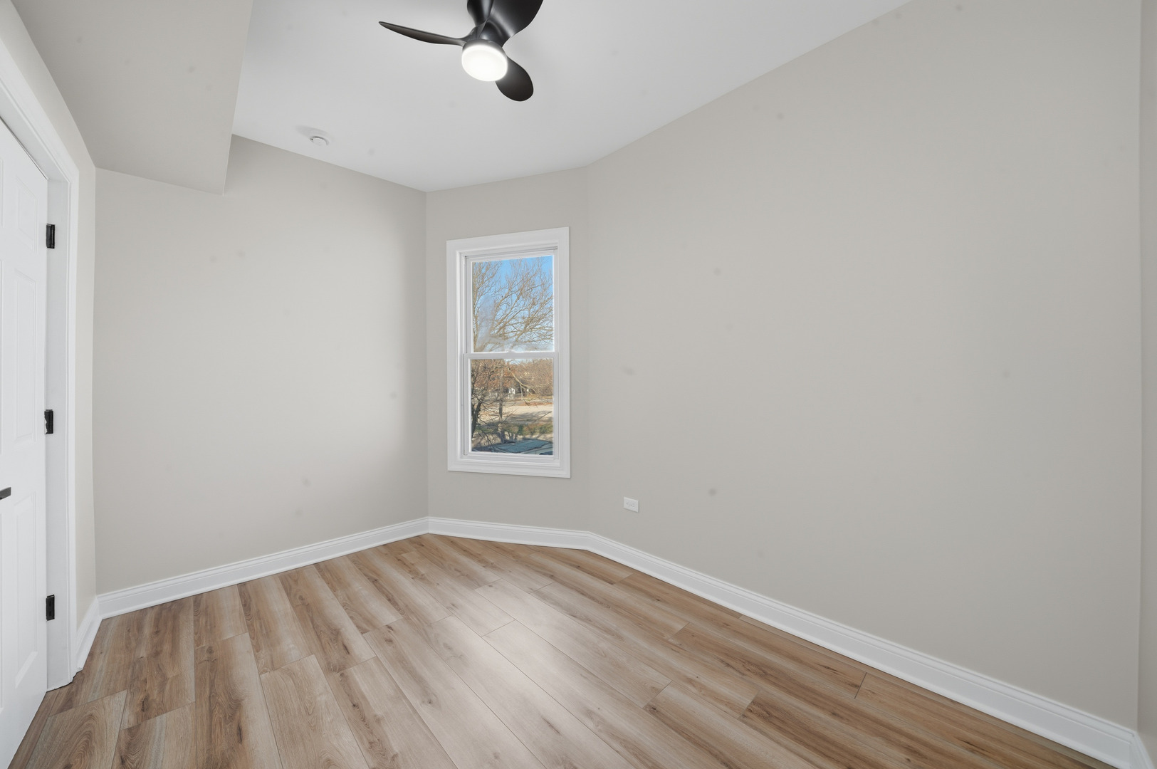 7256 S May Street, Chicago, IL 60621