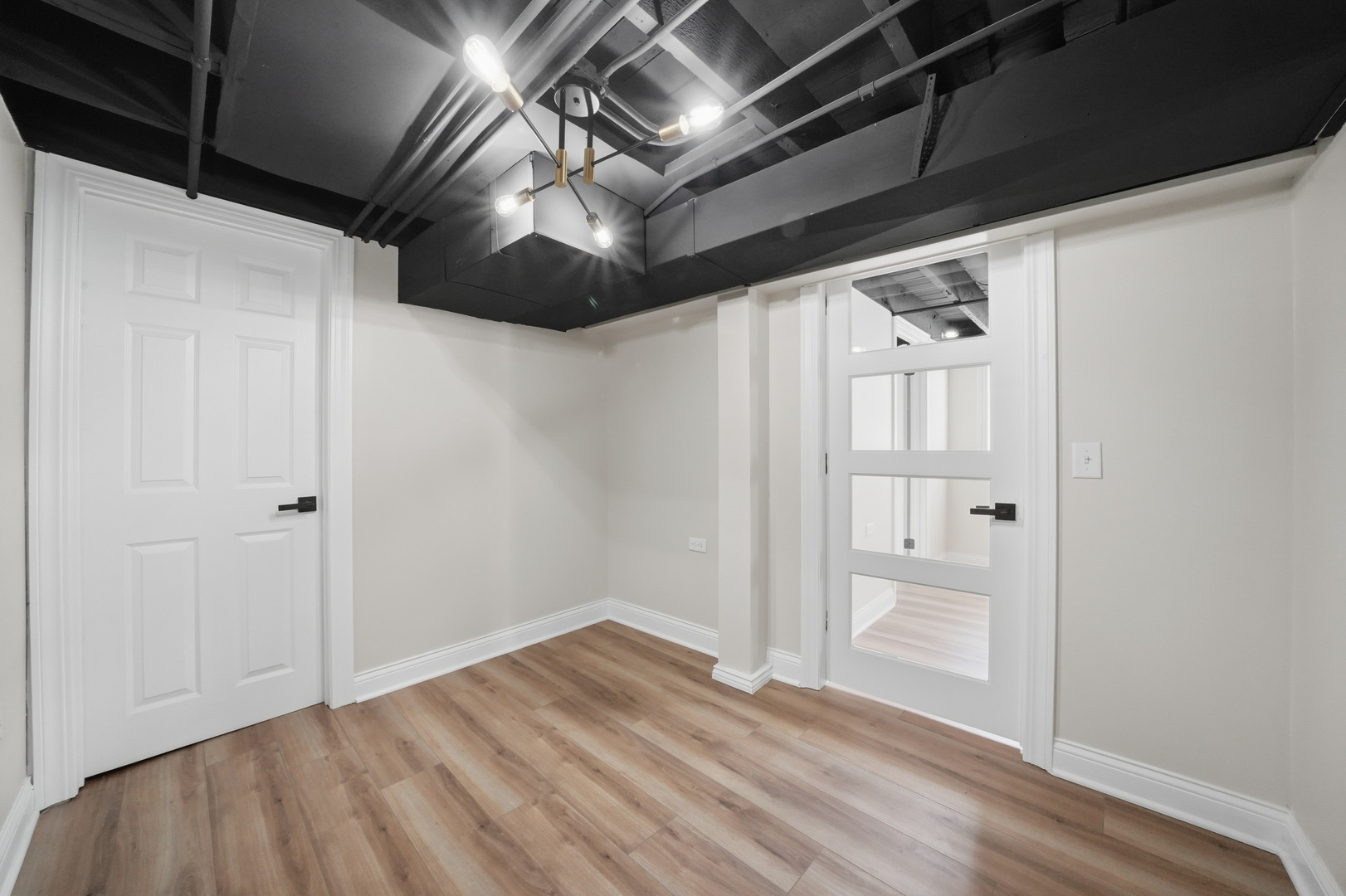 7256 S May Street, Chicago, IL 60621