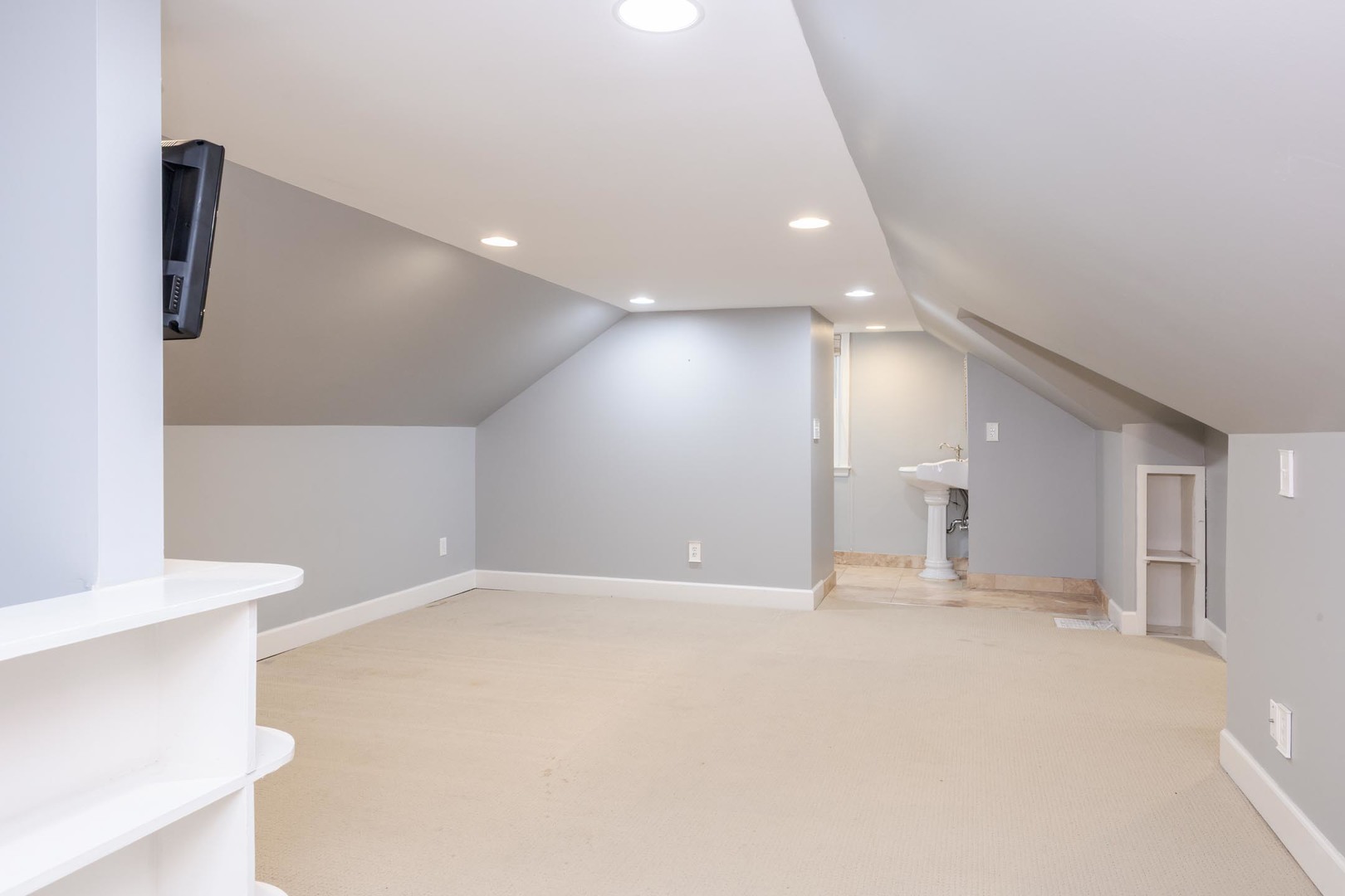 502 Colton Avenue, Bloomington, IL 61701