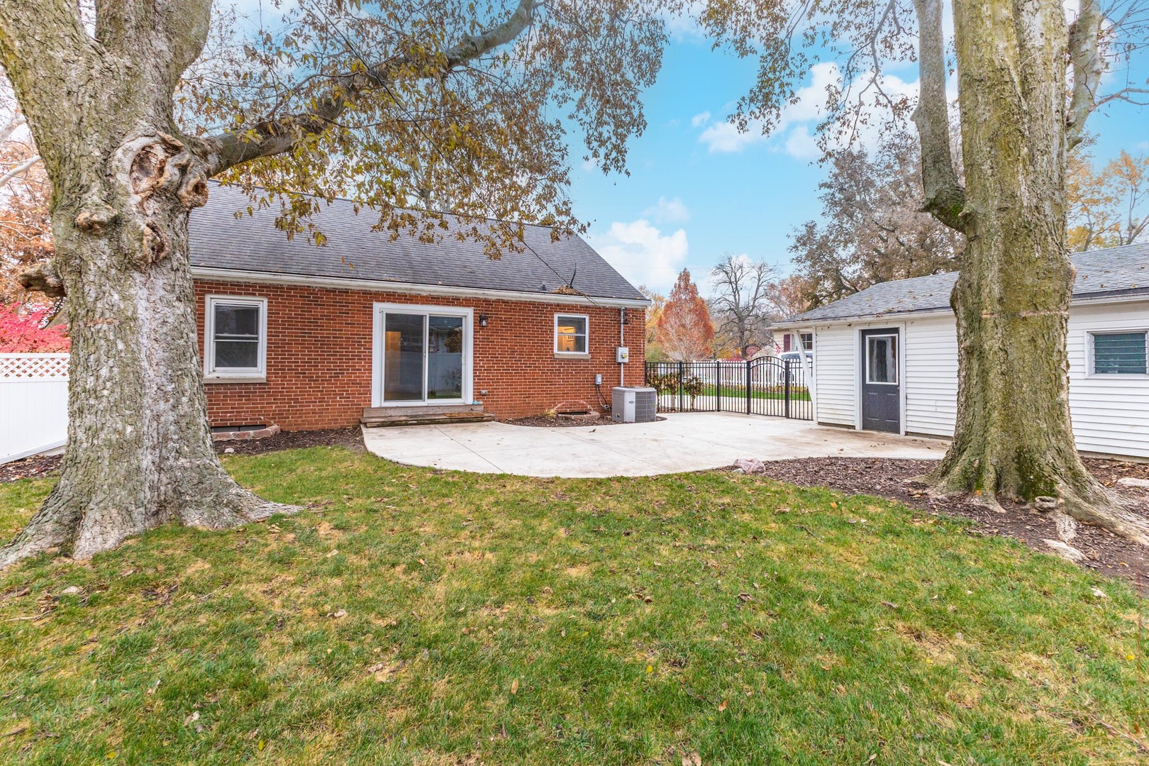 502 Colton Avenue, Bloomington, IL 61701